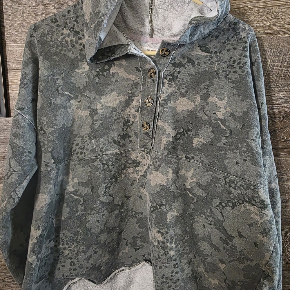 Camouflage Hooded Sweatshirt